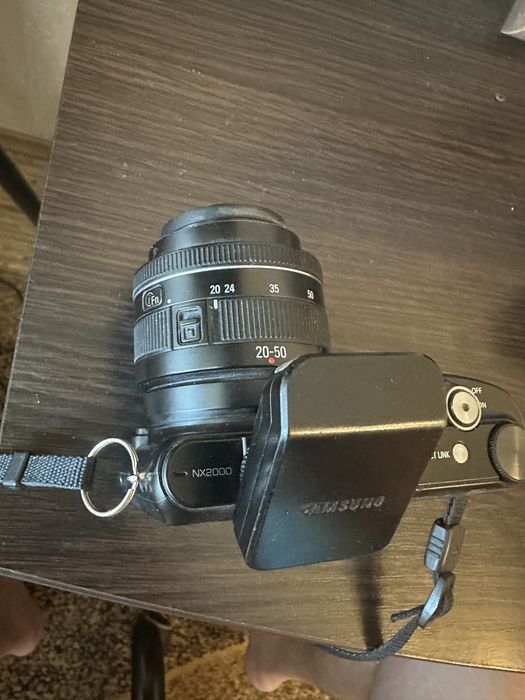 ФотоапаратSamsung NX 2000