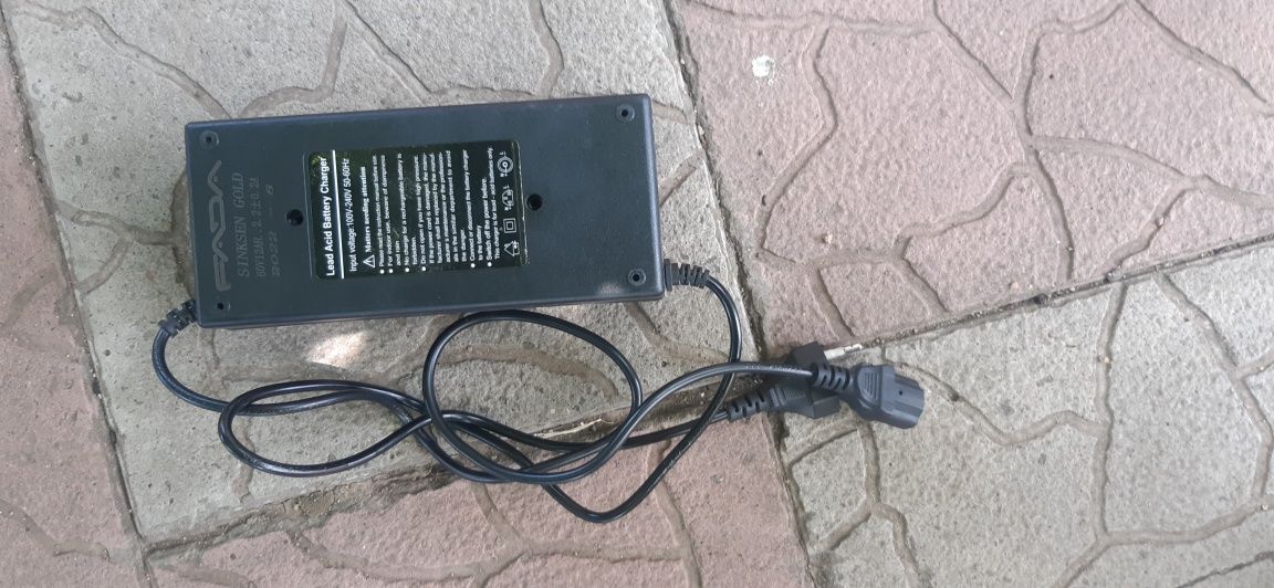 Зарядное устройство 60v 2.2a