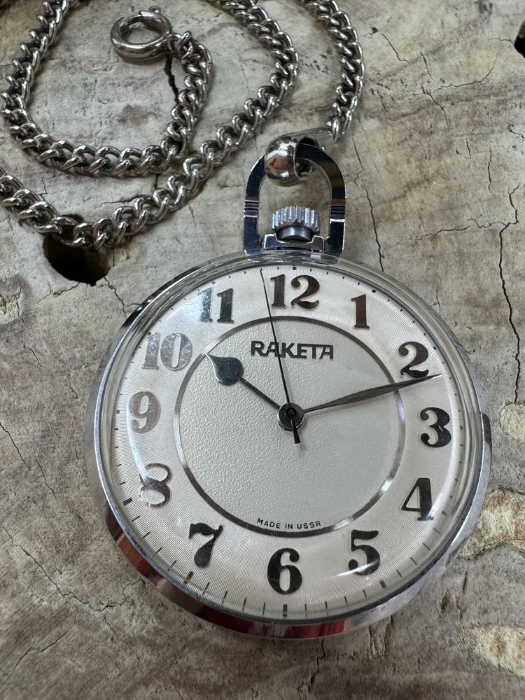 Stary kieszonkowy radziecki zegarek Raketa