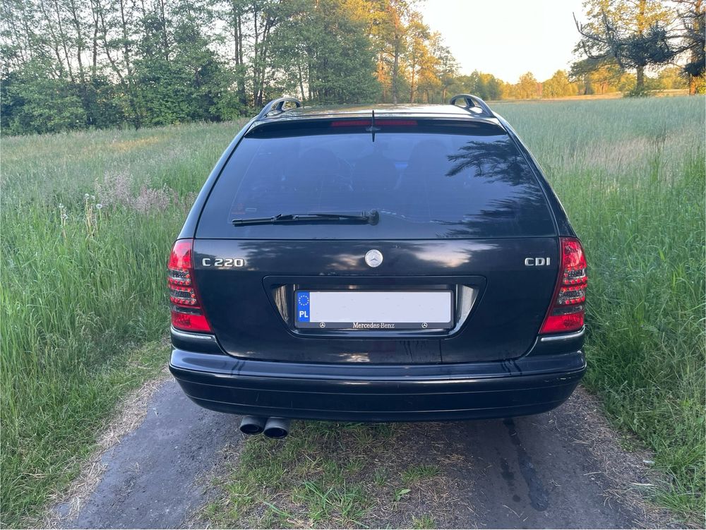 Mercedes C220 W203 Kombi 2.2 CDI 2004 możliwa zamiana na mniejsze auto