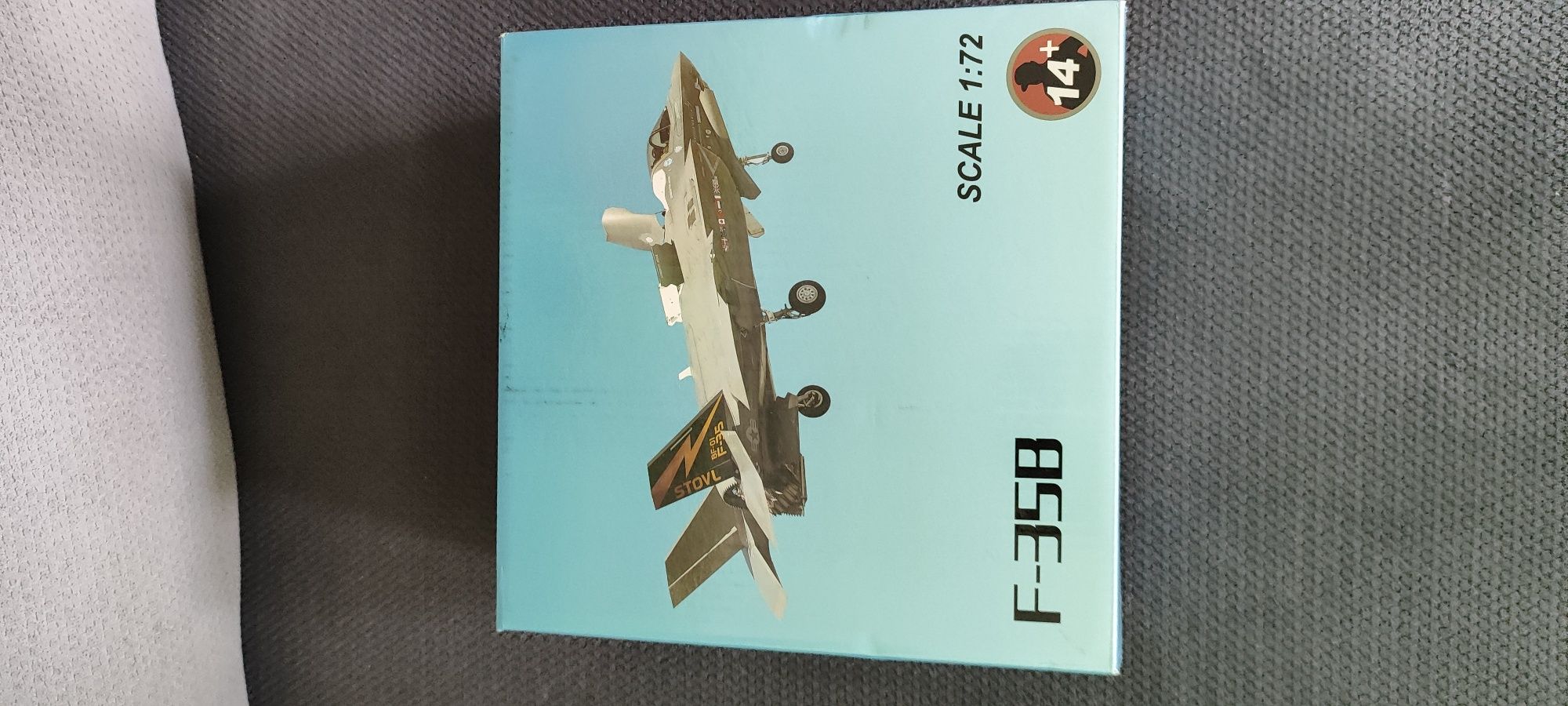 Samolot metalowy f-35b lightning ll skala 1:72 jak nowy