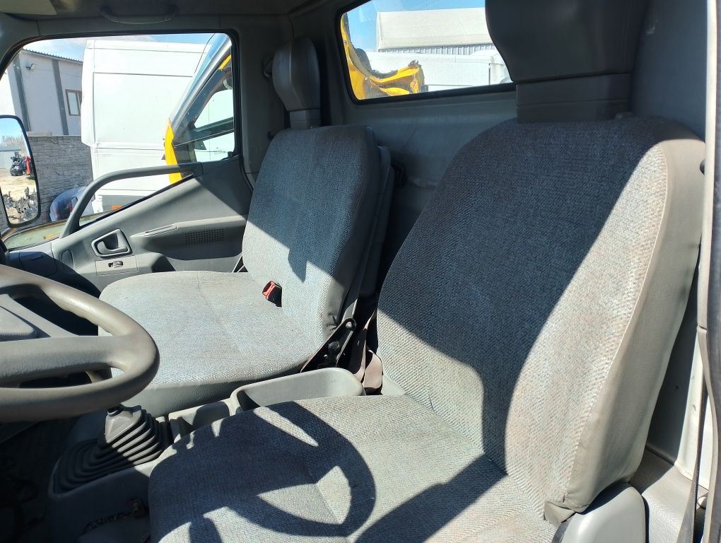 Mitsubishi Canter Kabina Kompletna Eu fotele drzwi lusterka części