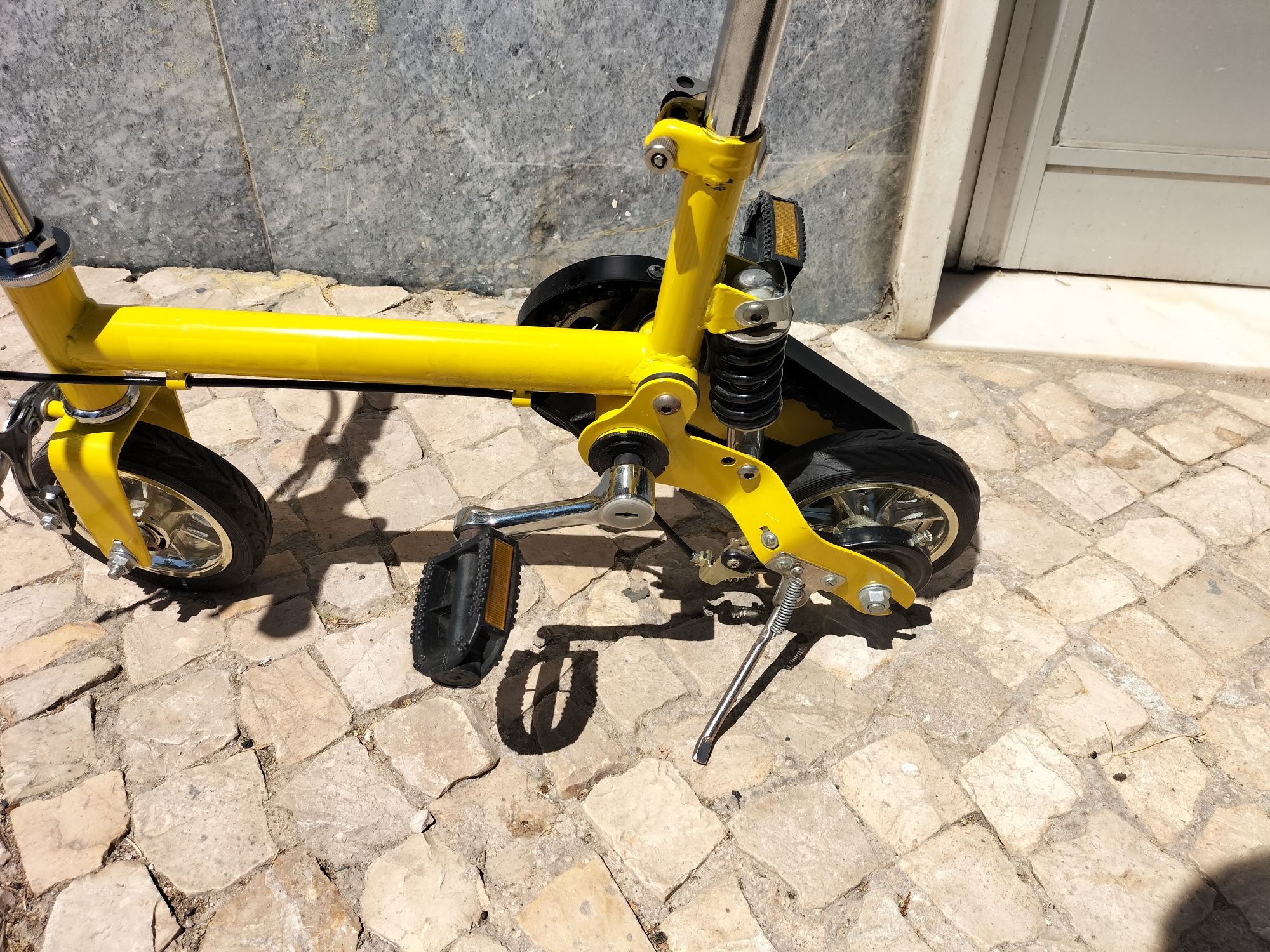 Mini bicicleta como nova