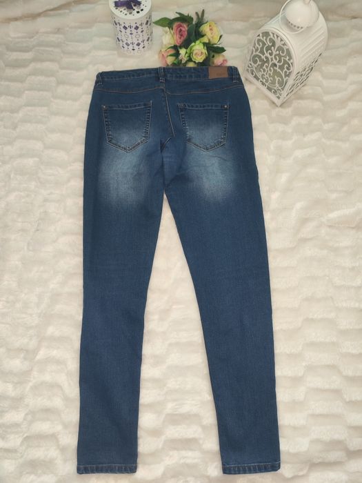 Jeansy Cropp rozmiar z metki M L