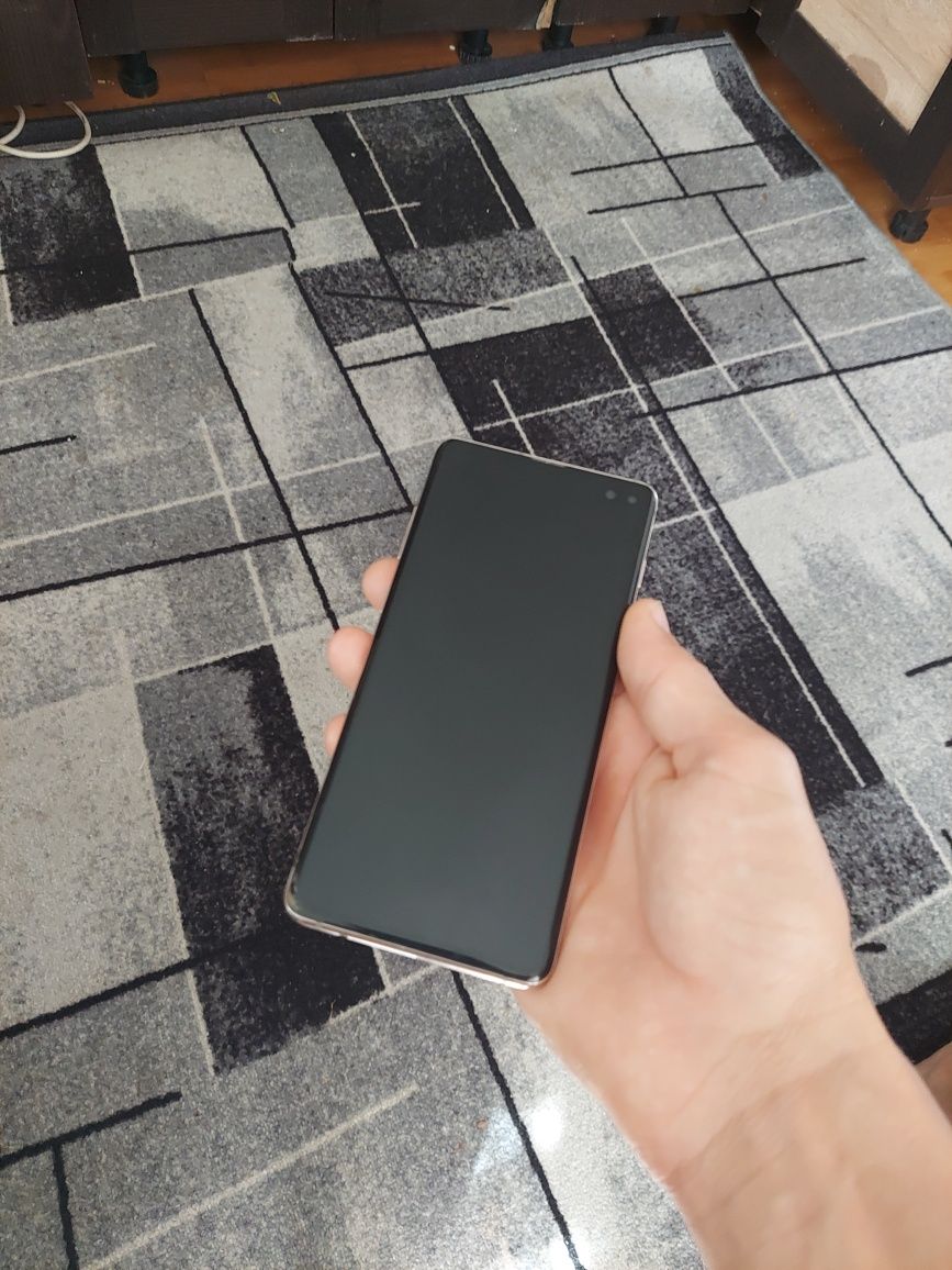 Samsung galaxy S10 plus 8/512 duos