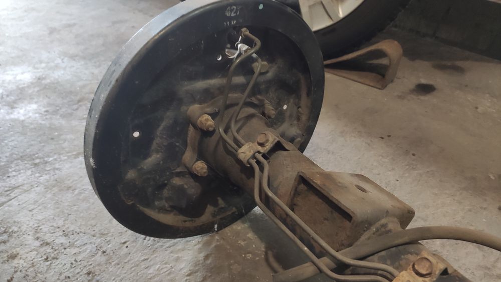 Задній міст 2011 рік на Mitsubishi l200