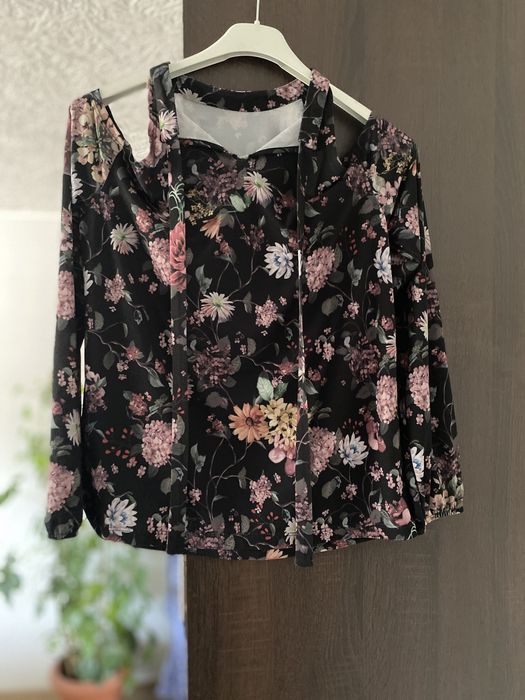 Bluzka Mohito odkryte ramiona