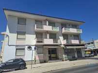 Apartamento T5 em Carcavelos e Parede de 140,00 m2