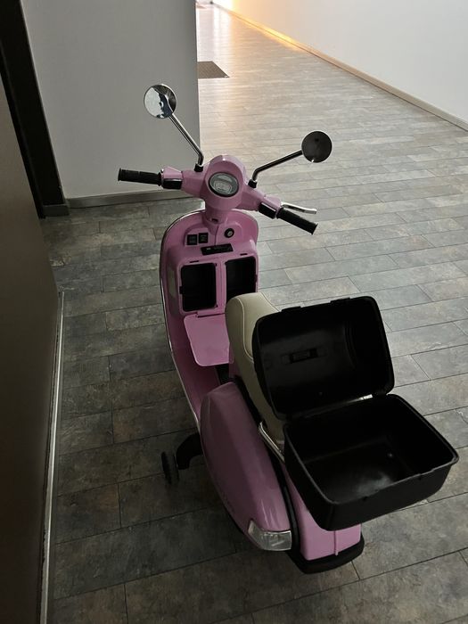 Moto eletrica vespa criança