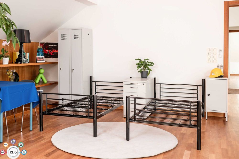 Łóżko metalowe pojedyncze z MATERACEM Łóżka WOJSKOWE hotelowe 90x200