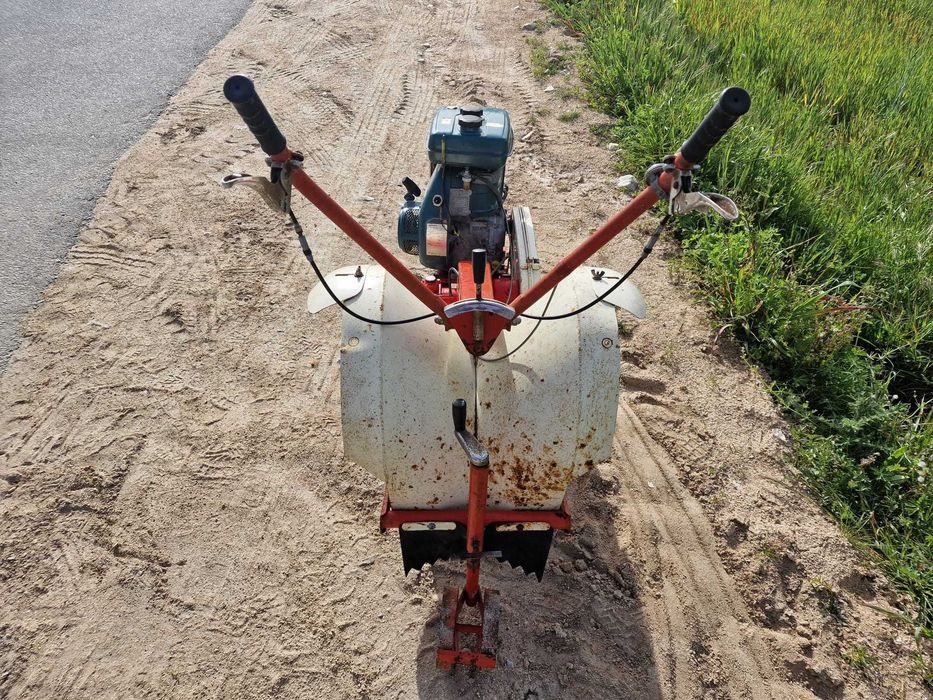 Armador de camalhões / Motocultivador Orec SE-8 - Motor Shibaura