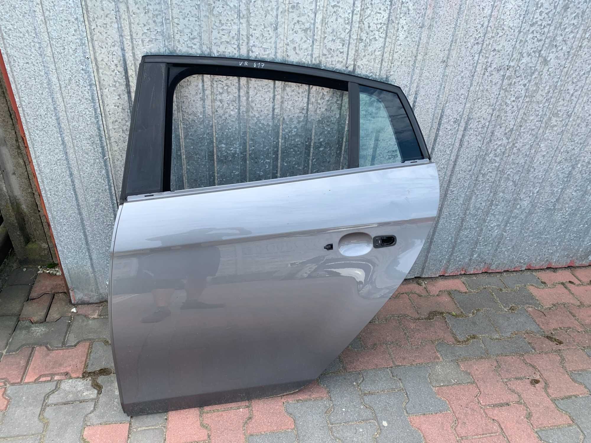 Drzwi tylne lewe uszkodzone Fiat Bravo II Nr.Lak. VR 617