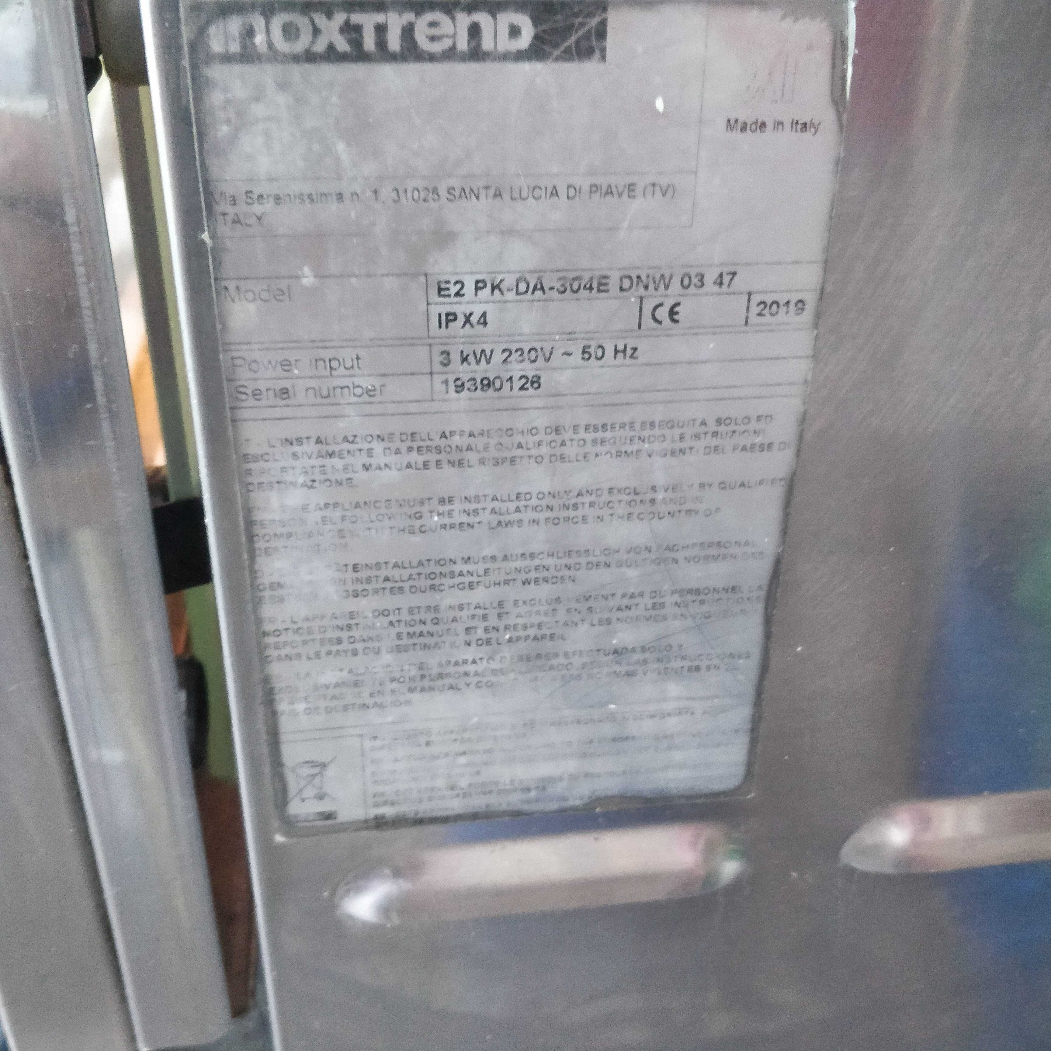 Piec konwekcyno-parowy Inoxtrend 230V, 3kW, 4xGN 3/4 najwęższy 51 cm