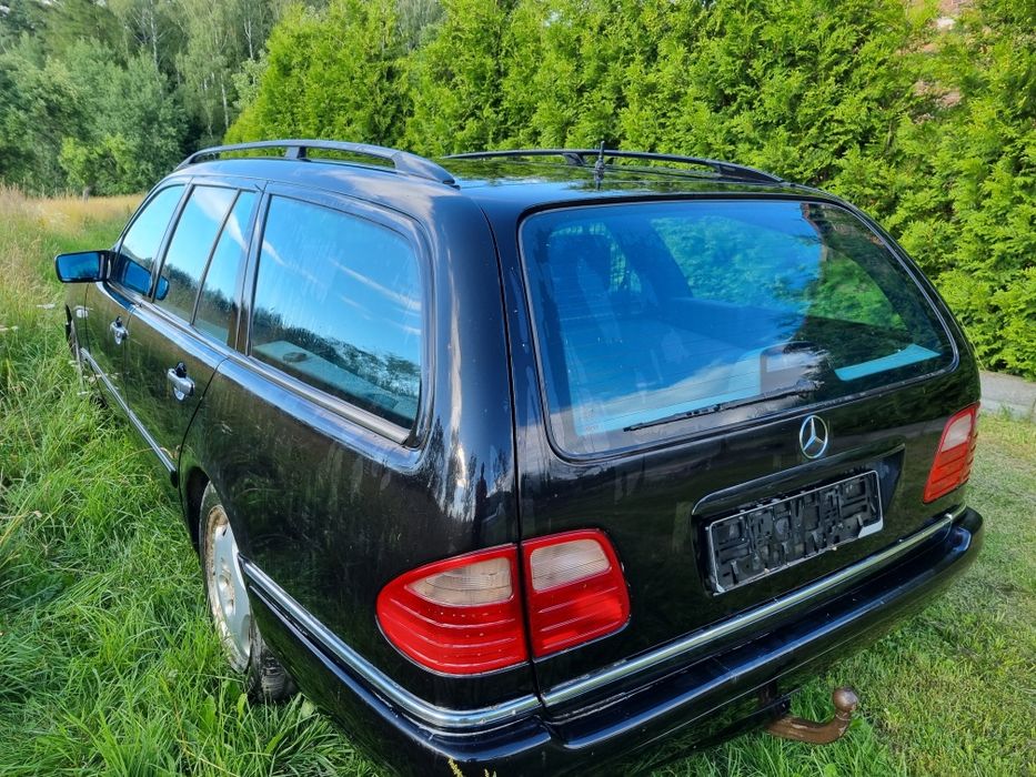 Mercedes Benz w210 e300td  drzwii kpl