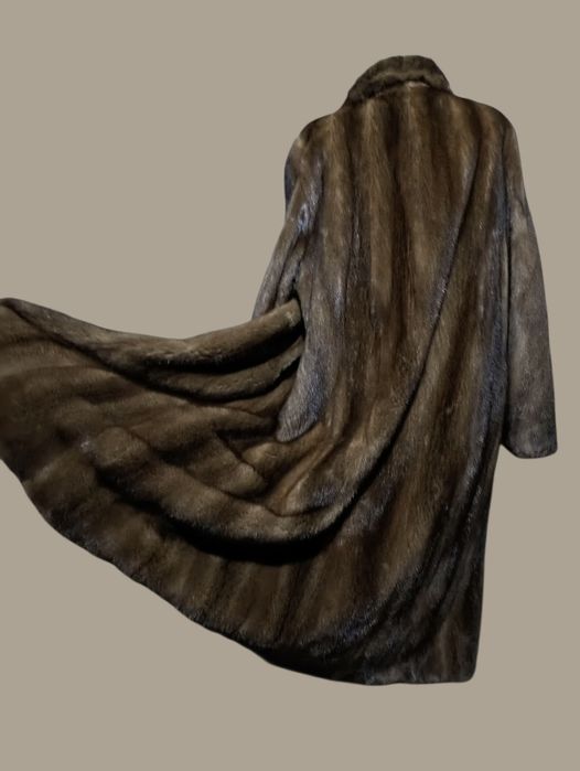 Большой размер. Ог 130см. В пол. Норковая шуба. Манто