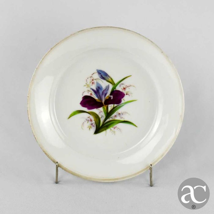 Prato raso porcelana europeia, séc. XIX pintado decorado com flores N1