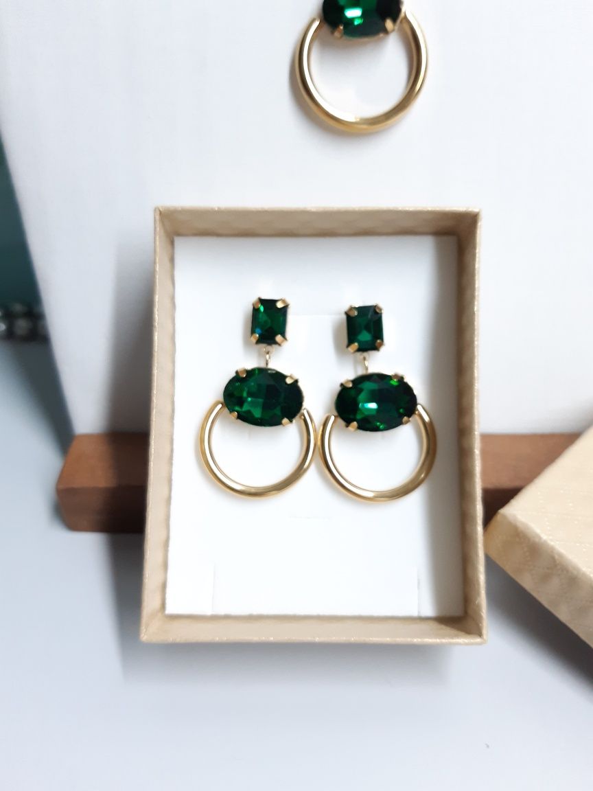 Conjunto colar e brincos com zircónias verde esmeralda