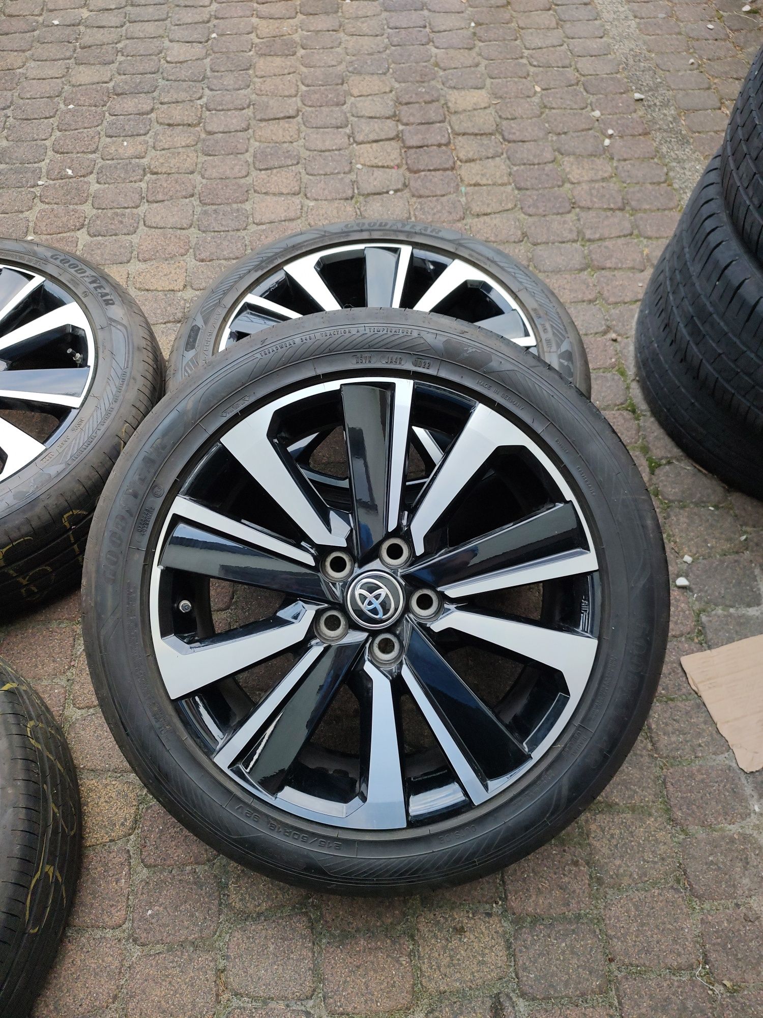 Koła letnie felgi 18 toyota Yaris cross Lexus ux 5x114,3 komplet kół