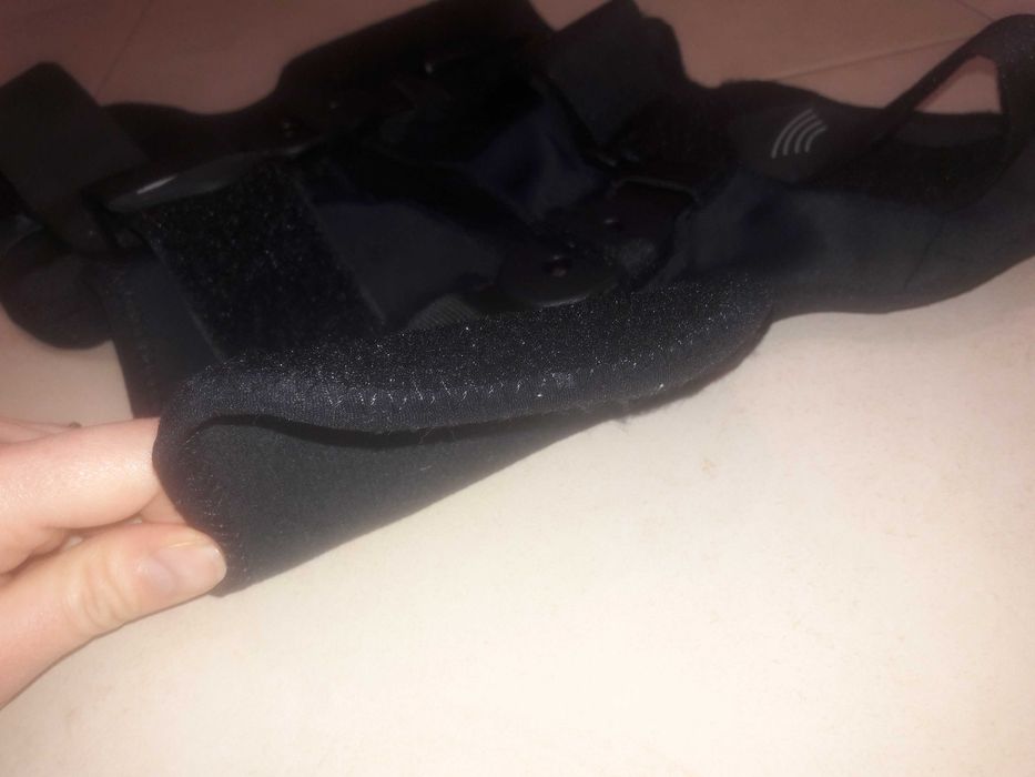 Stabilizator stawu kolanowego z szynami otwarty - Timago, rozmiar L