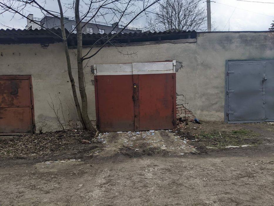 Продам гараж в центрі міста