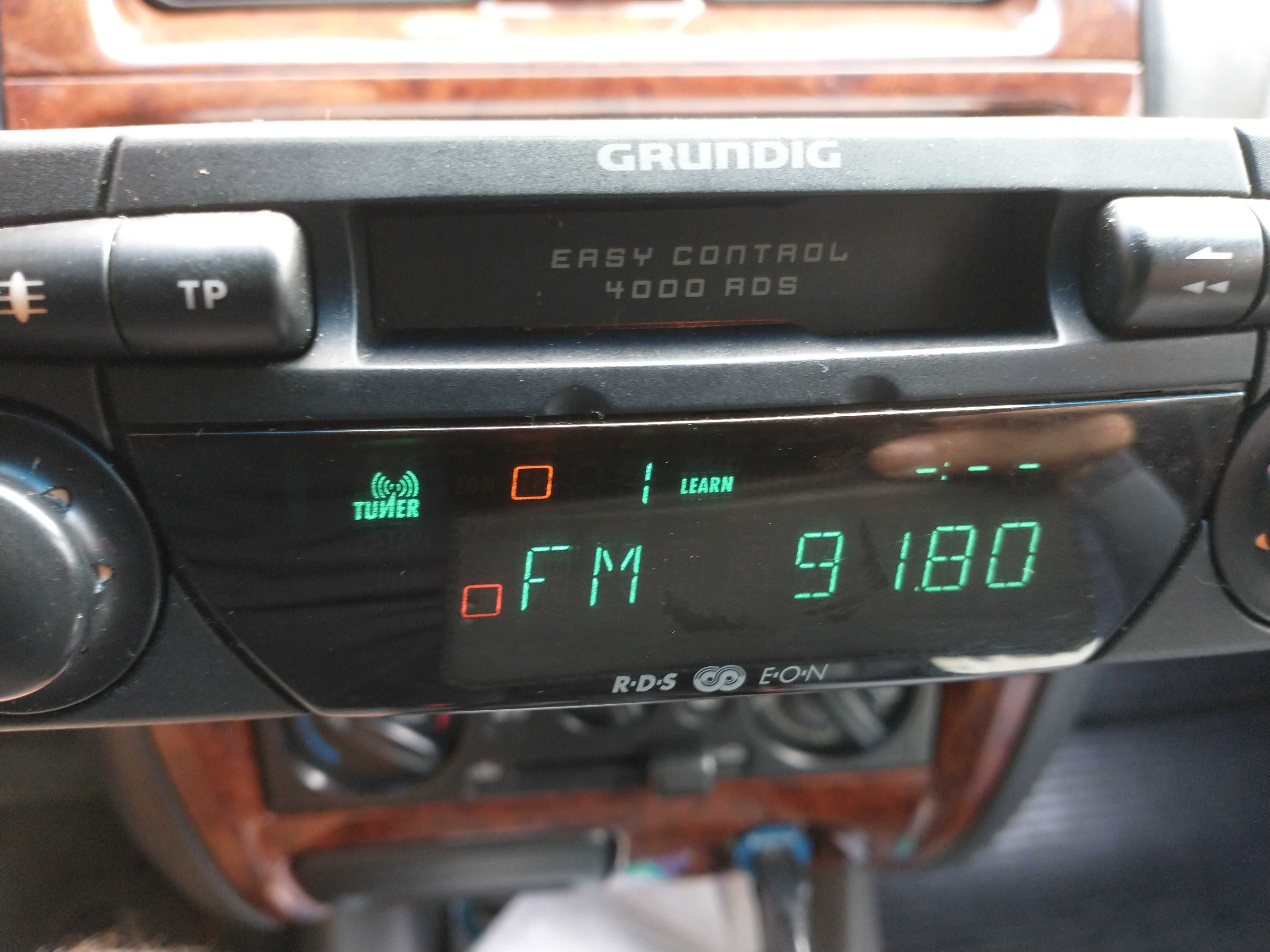 Grundig RDS 4000 radioodtwarzacz.