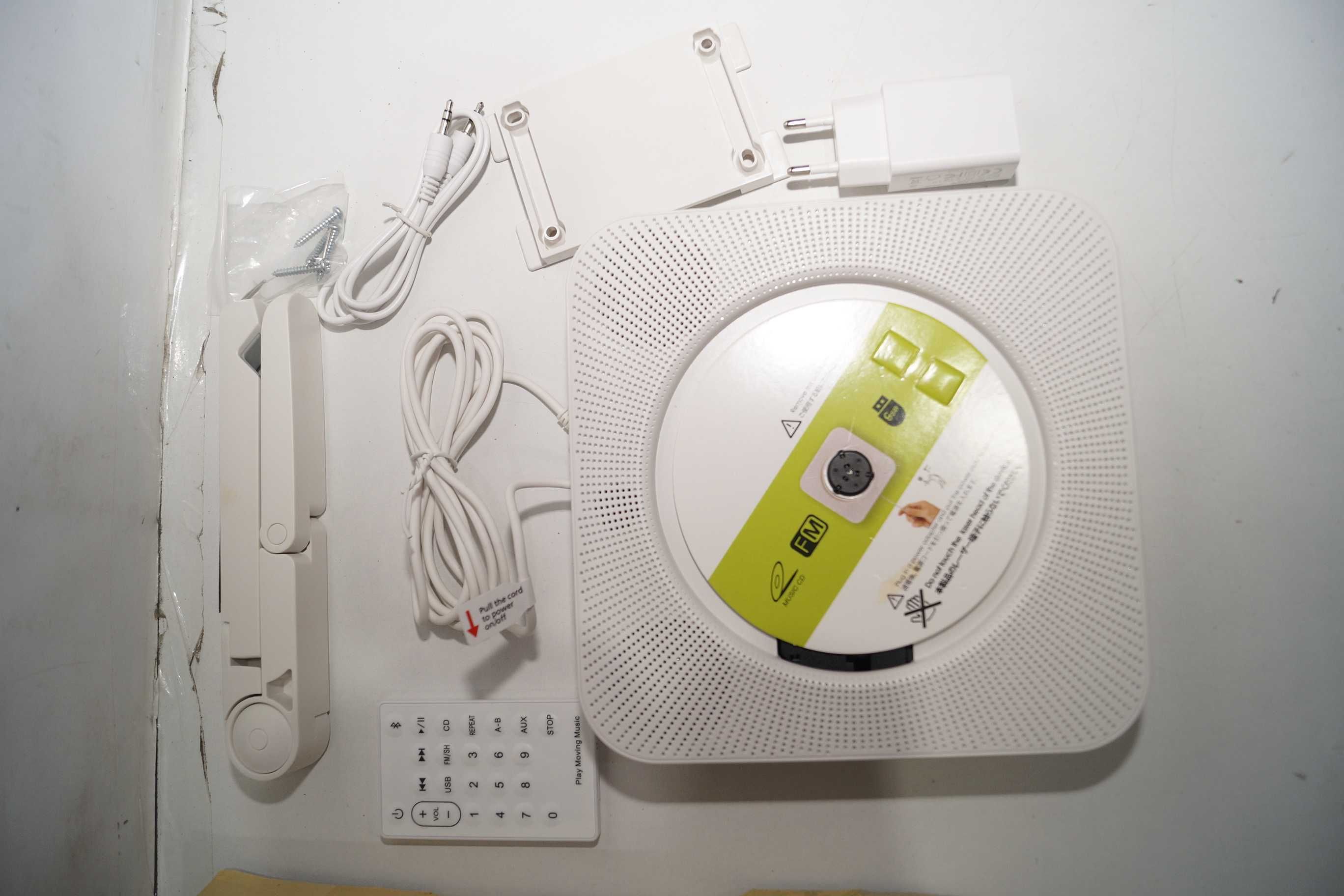 Przenośny naścienny odtwarzacz CD Player Bluetooth FM Głośnik KC-808