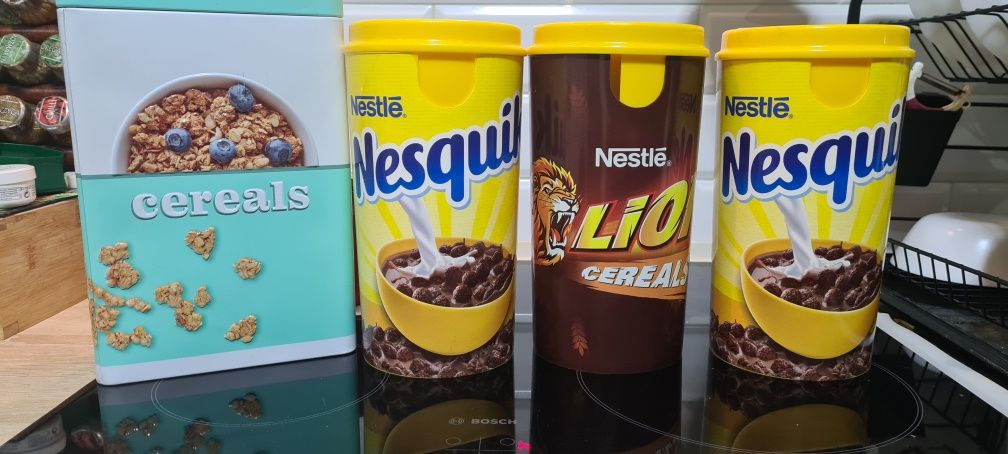 4 sztuki pudełko pojemniki na płatki nestle nesquik lion