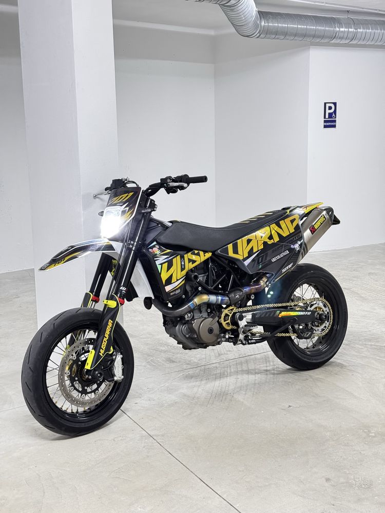 Husqvarna 701 SUPERMOTO