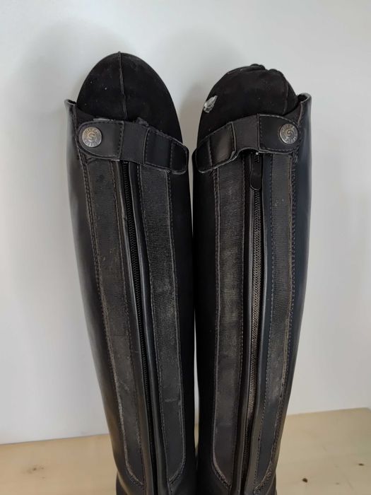 281.40. Oficerki Steeds Tender, roz: 40 Slim, łyd: 34cm, wys: 43cm