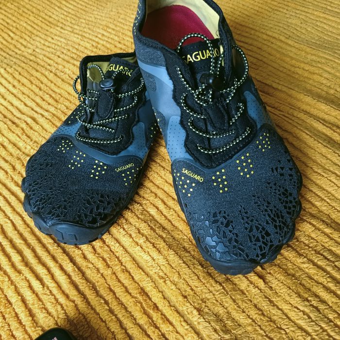 SAGUARO damskie, męskie buty do stosowania na boso.