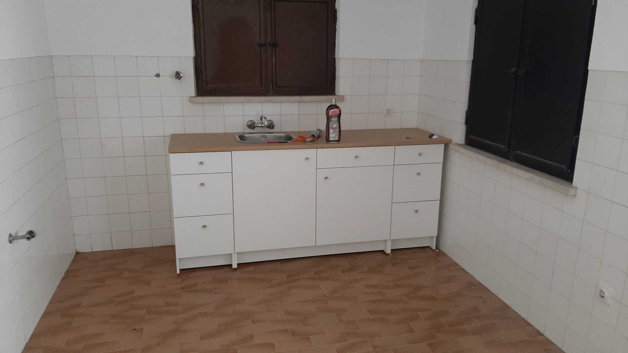 Moradia T7 com jardim e garagem