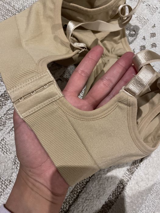 Biustonosz do karmienia / M