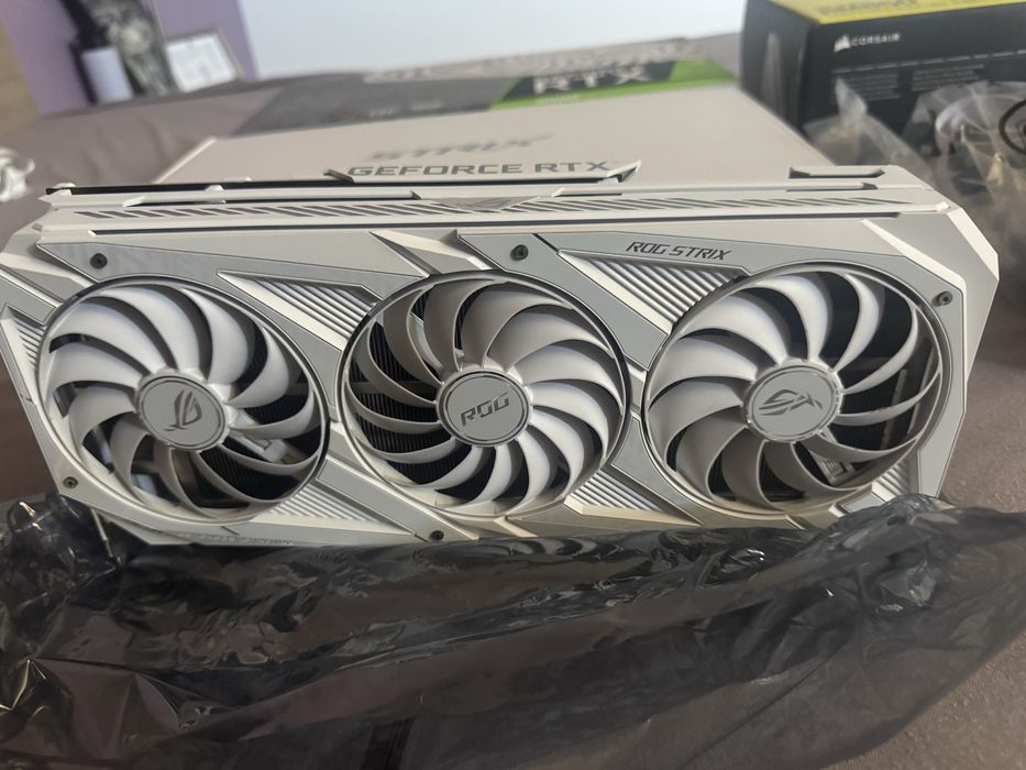 NVIDIA GEFORCE GTX 3080 OC White Edition / Corsair RM850W