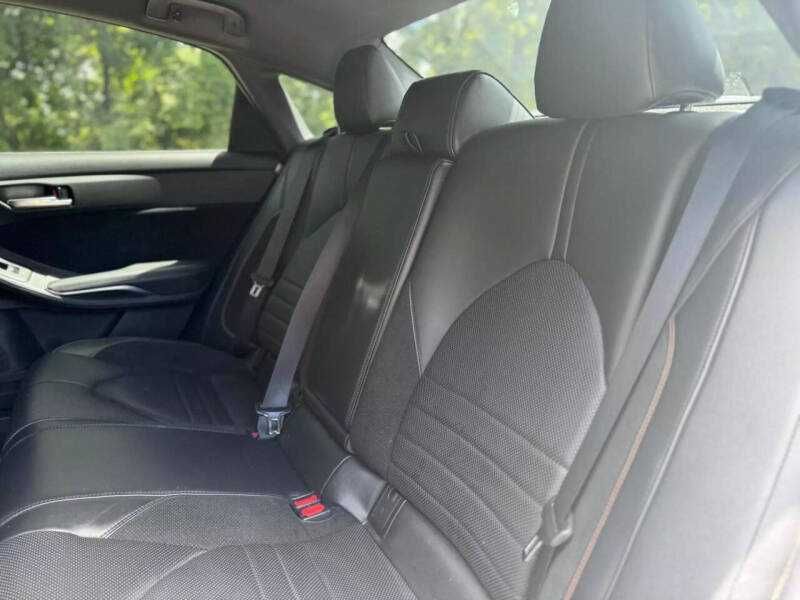 2019 Toyota Avalon Hybrid