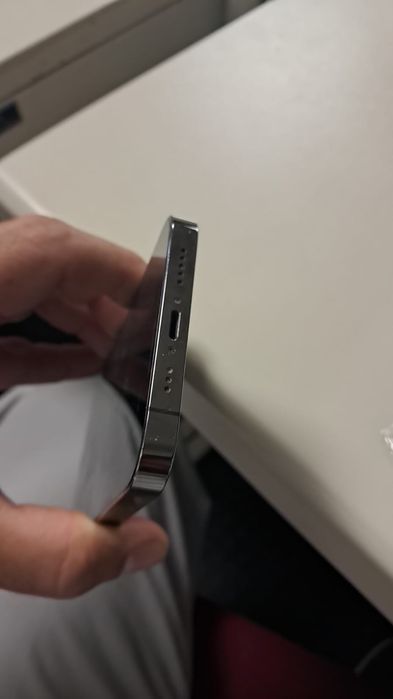 iPhone 12 Pro cinzento