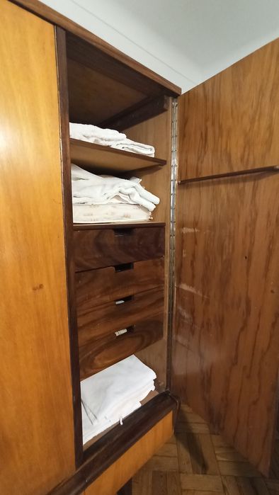 Guarda fatos vintage madeira maciça