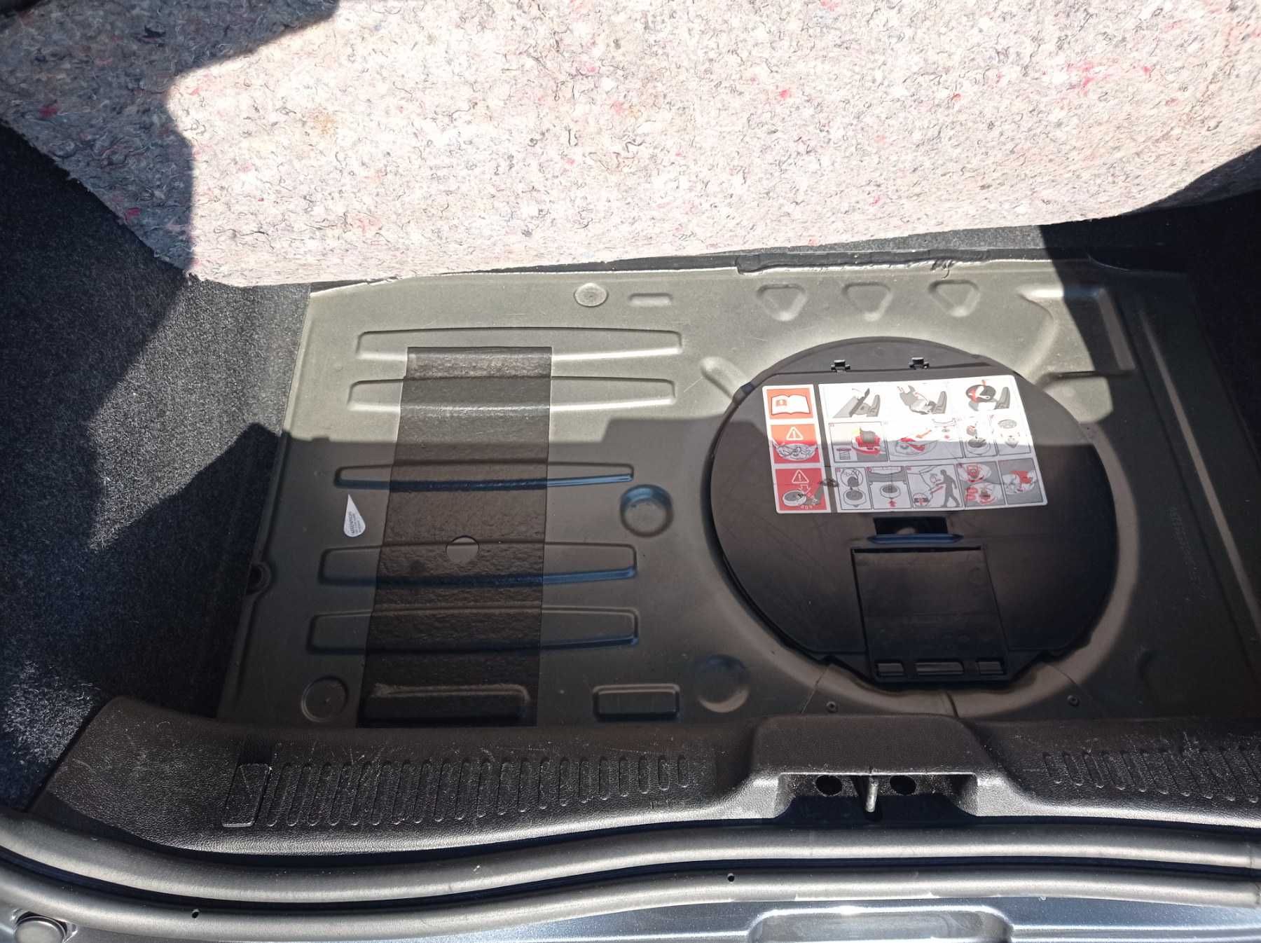 Renault Clio 2006 1.6 AT (110 к.с.)