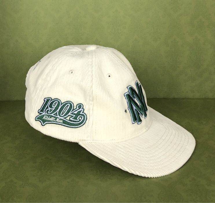 Nowa czapka Mitchell & Ness Own Brand Deadstock 1904 Off White
