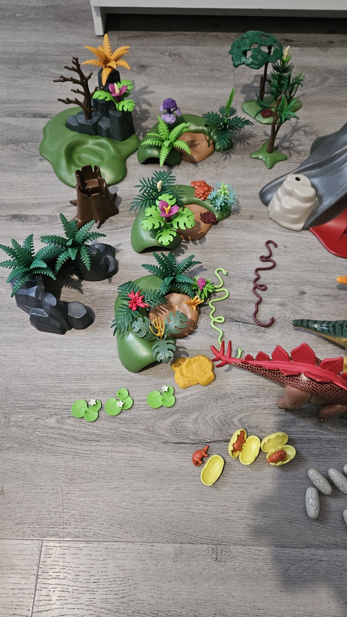 Gigantyczny zestaw playmobil dino dinozaury  wulkan