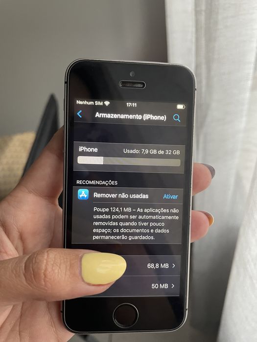 Iphone SE (2016) + carregador NOVO