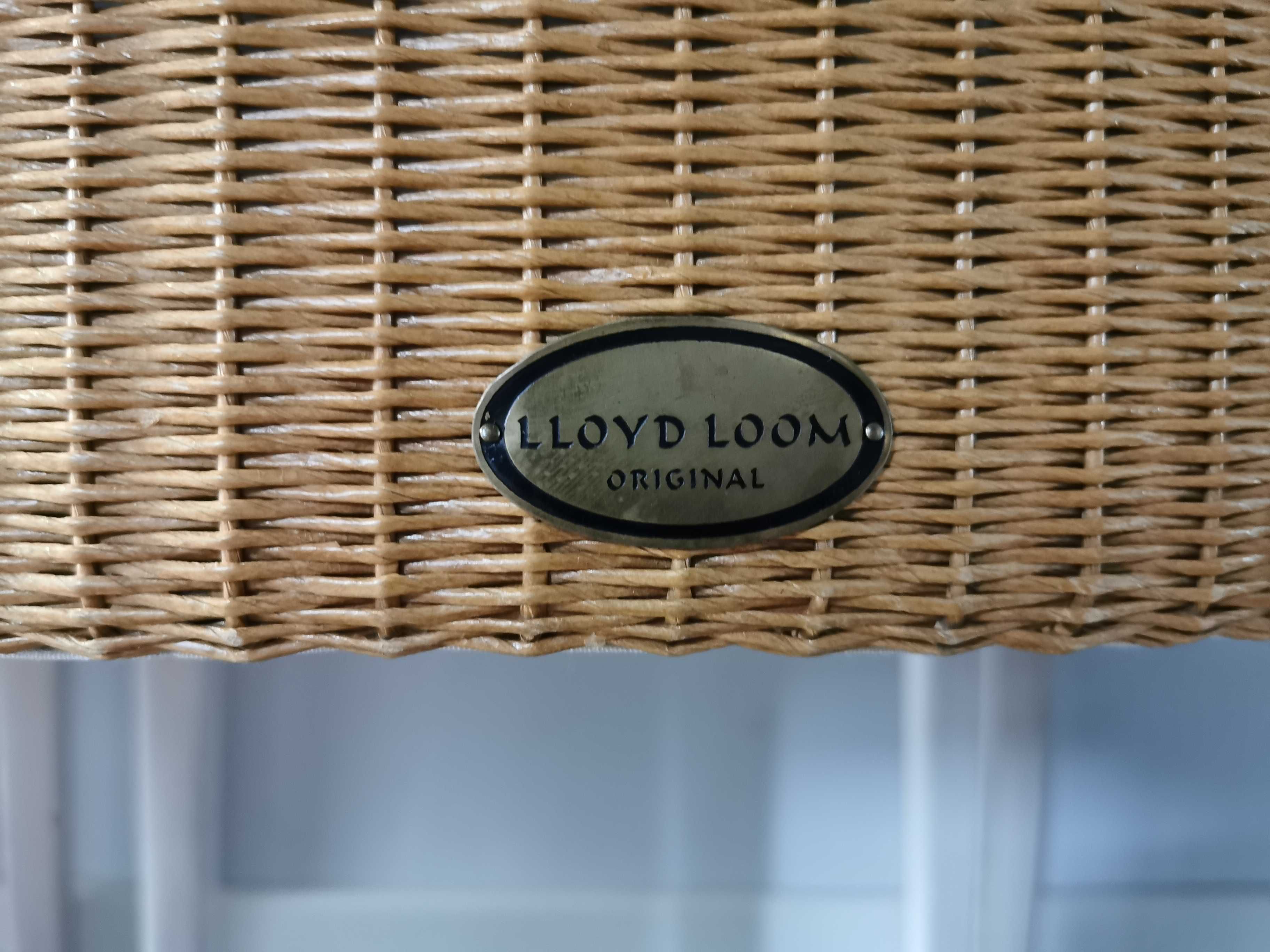 Krzesła Lloyd loom rattan