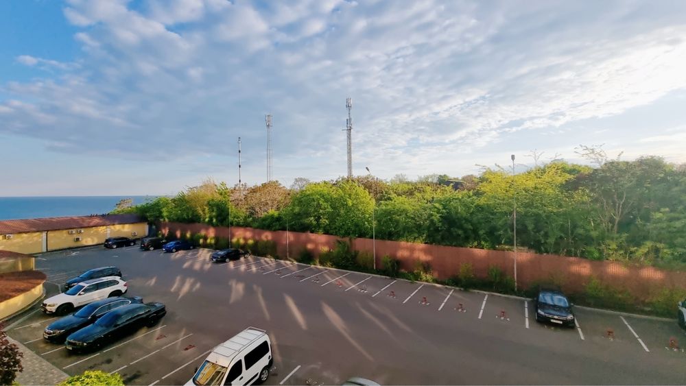 НАЙКРАЩА КВАРТИРА біля парку  в клубному будинку з котлом.