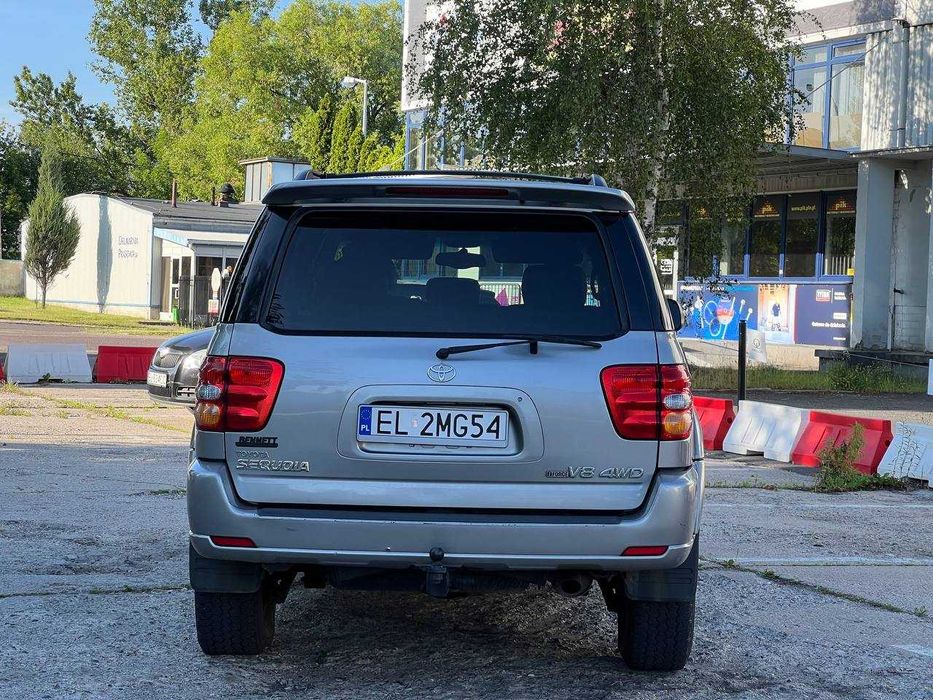 Toyota Sequoia 2003