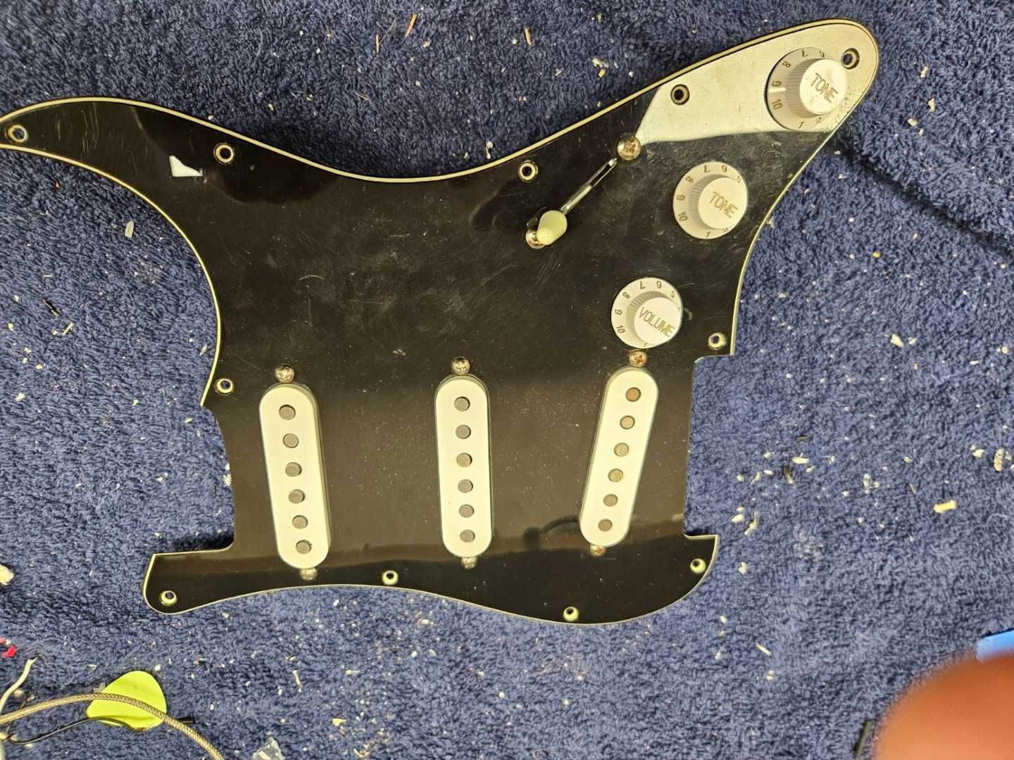 Pickguard z przetwornikami Fender Pure Vintage 73' i SD Twang Banger