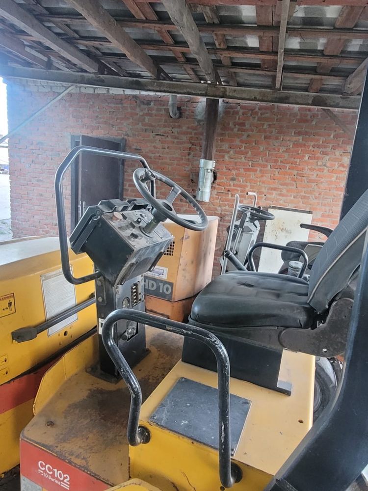Коток дорожній DYNAPAC CC102
