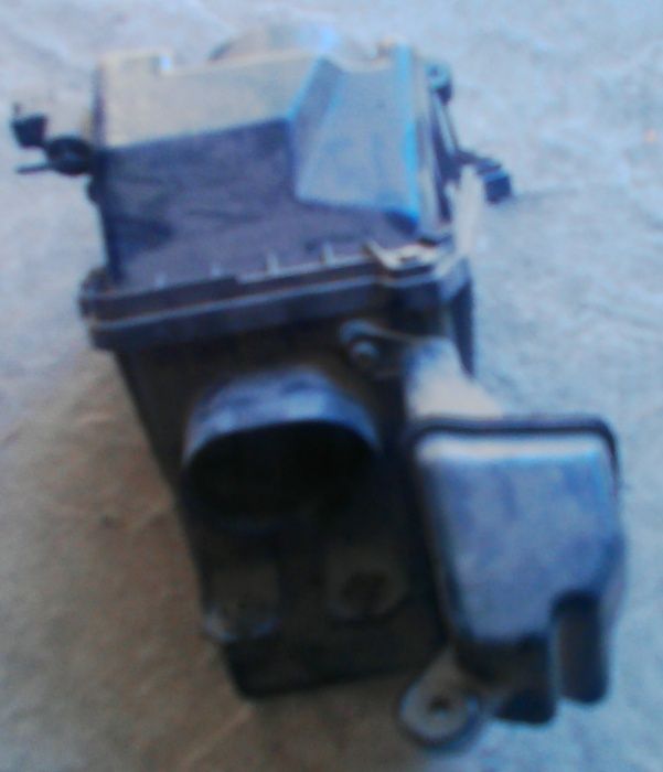 Продам решетка радиатора Мазда GF кседос 6