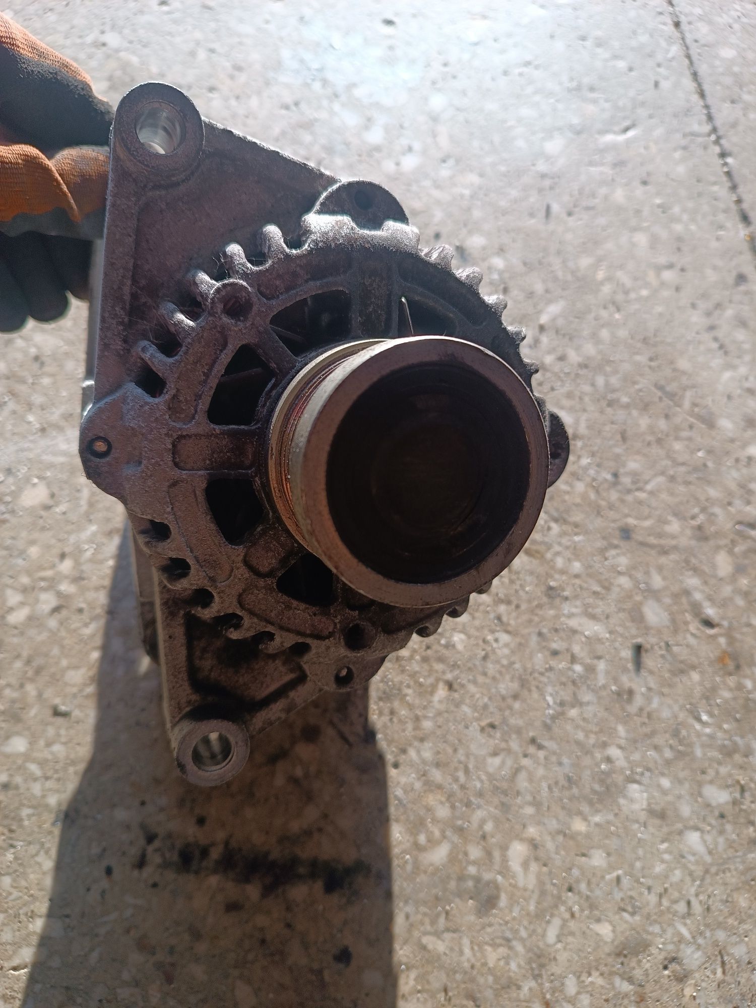 Alternator opel astra j Meriva b mokka 1.4t 13,581,885