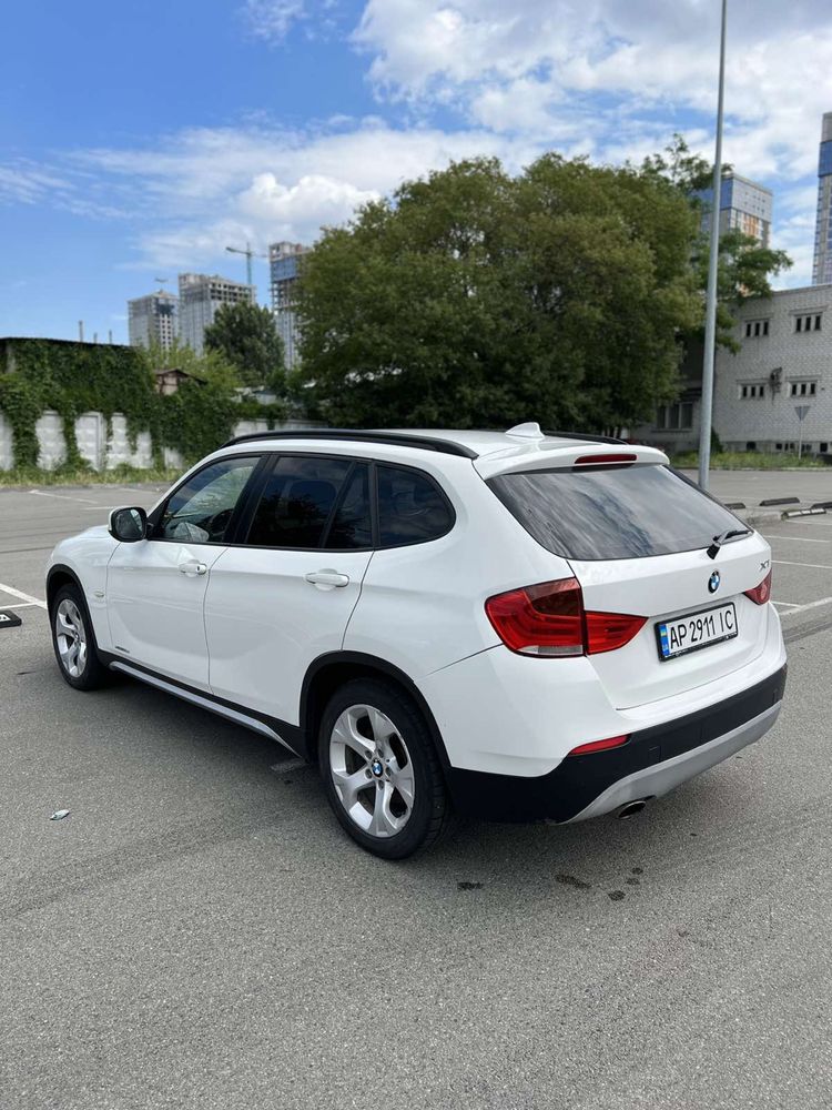 BMW X1 xDrive 2011