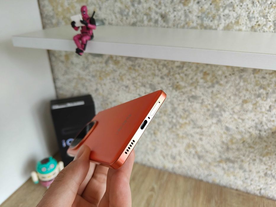 IQOO Z10 Turbo Pro 12/256ГБ NFC, 6.8" 144Гц, 7000мАг, 50мп OIS, Новий