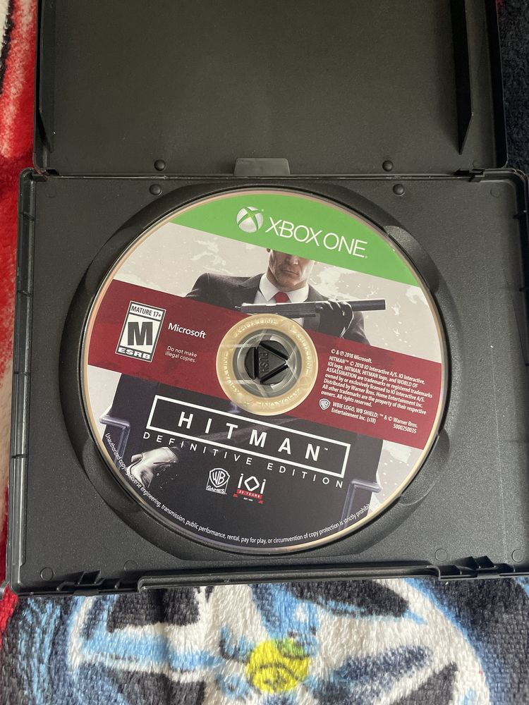 Xbox one + Hitman Defenetive Edition Диск